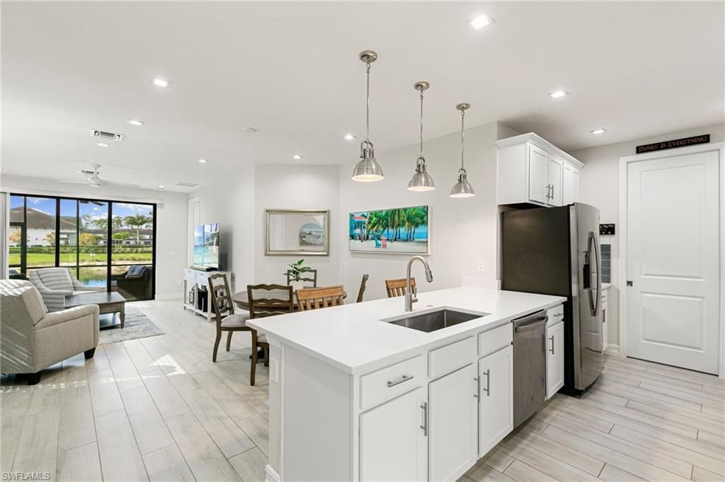 7535 Rockefeller Dr , Naples, FL 34119 Photo