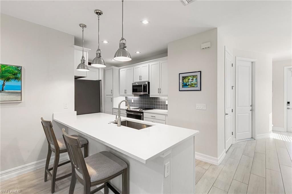 7535 Rockefeller Dr , Naples, FL 34119 Photo