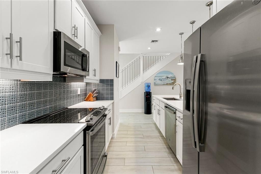 7535 Rockefeller Dr , Naples, FL 34119 Photo