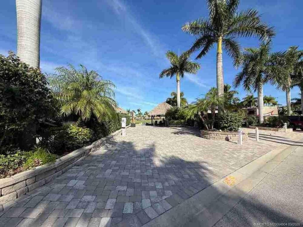 259 NW Hazard Way, Port Saint Lucie, FL 34986 Photo