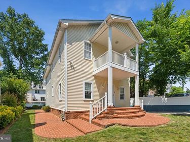 2034 S SHIRLINGTON ROAD, ARLINGTON, VA 22204