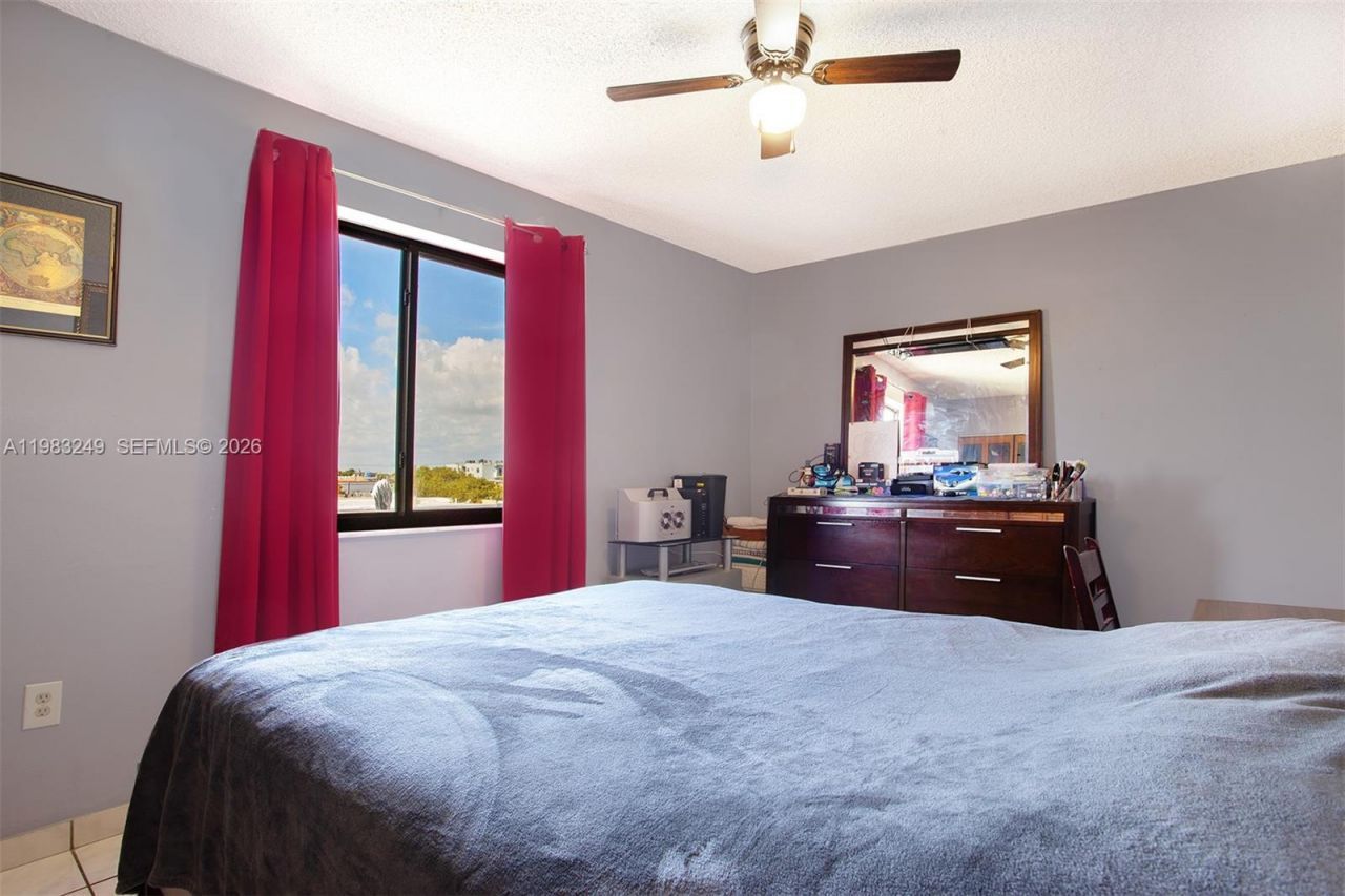 1530 SW 2nd St , Unit 405, Miami, FL 33135 Photo