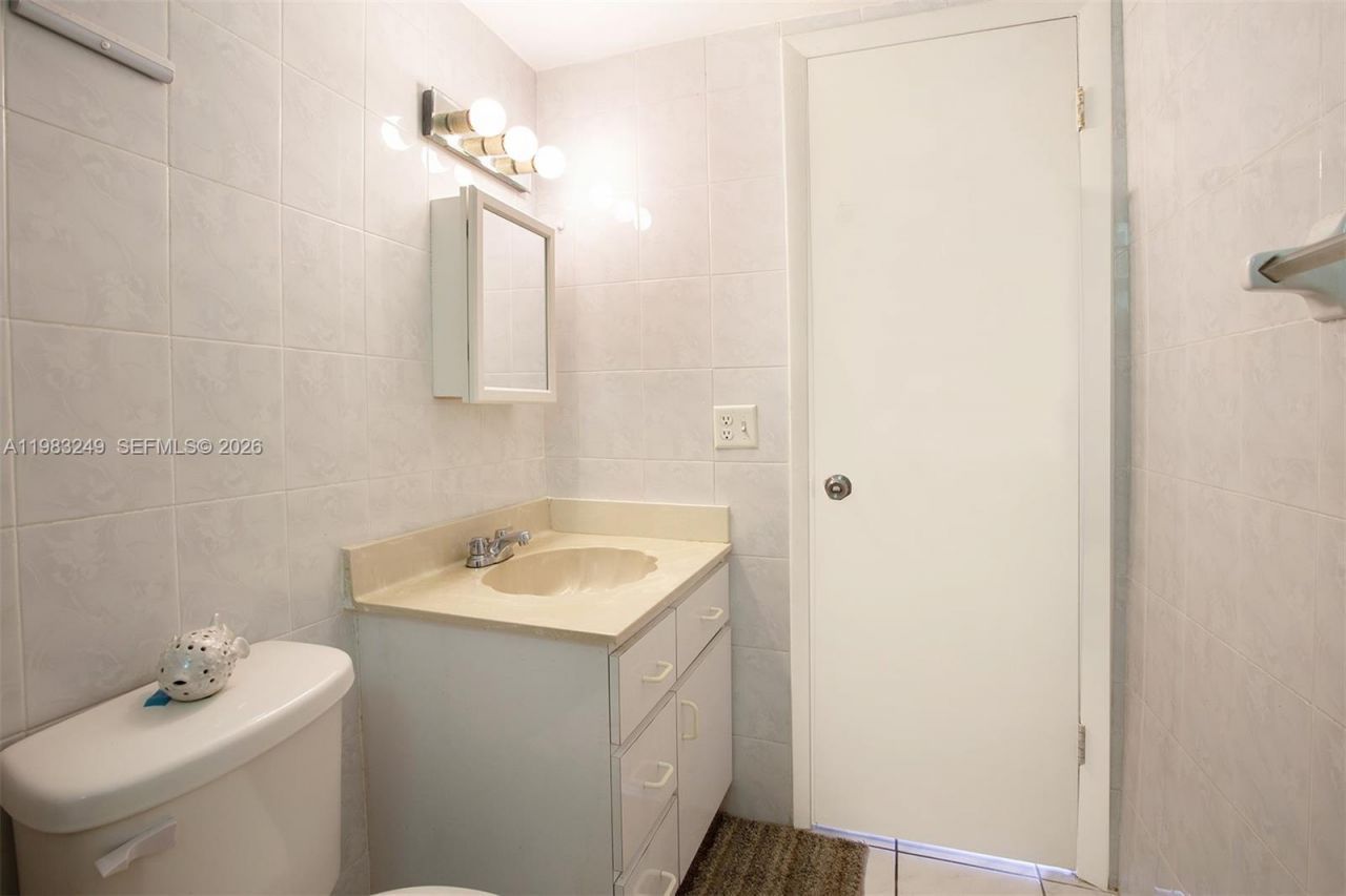 1530 SW 2nd St , Unit 405, Miami, FL 33135 Photo