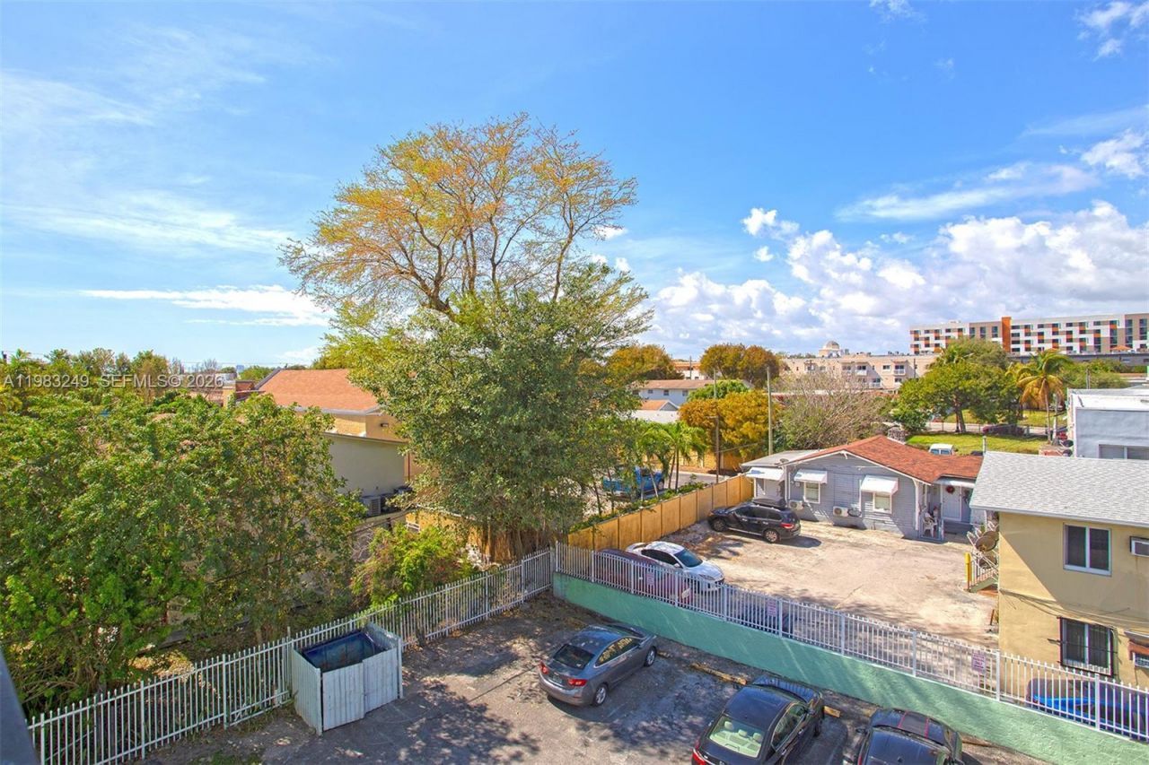 1530 SW 2nd St , Unit 405, Miami, FL 33135 Photo