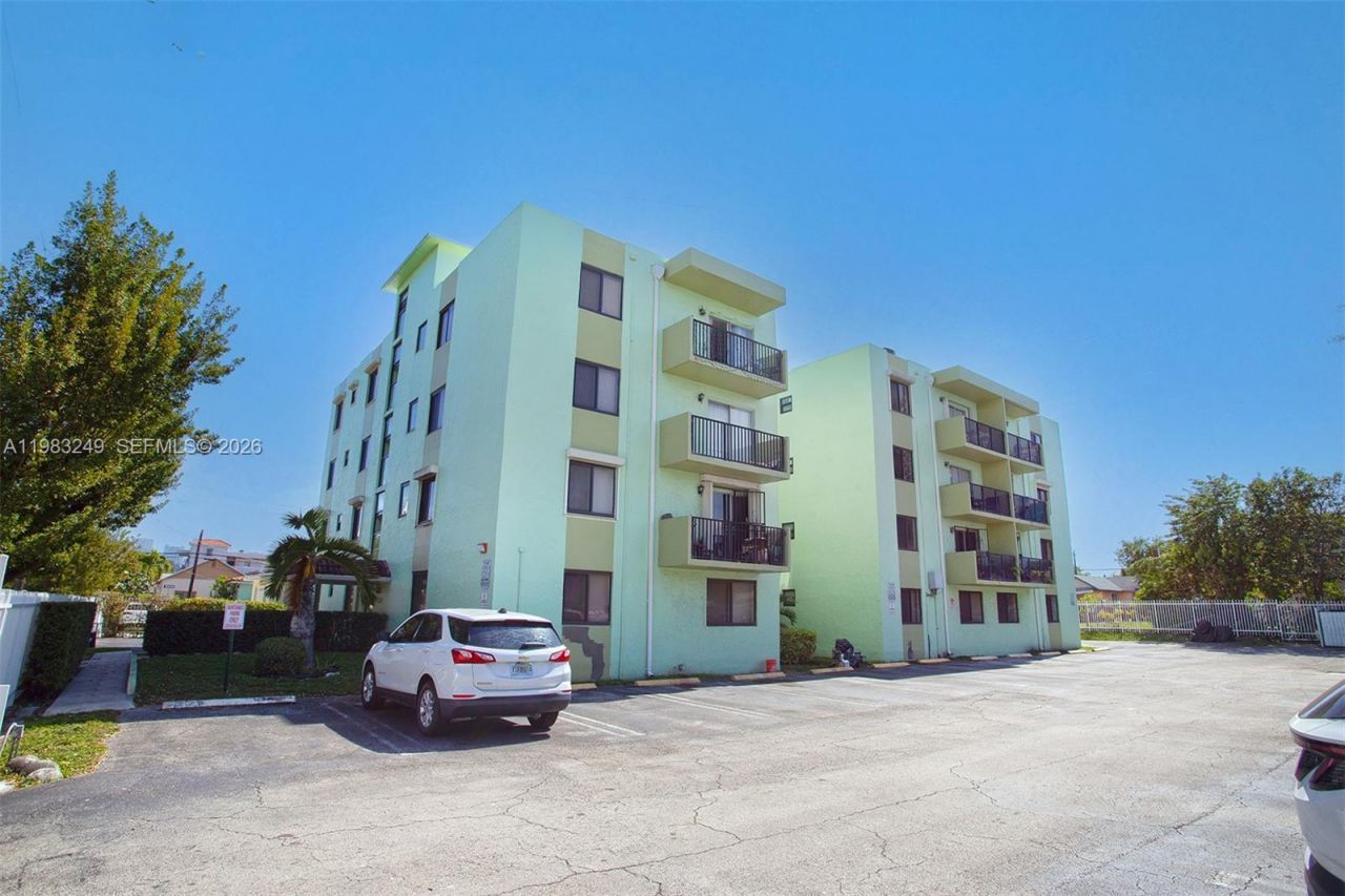 1530 SW 2nd St , Unit 405, Miami, FL 33135 Photo