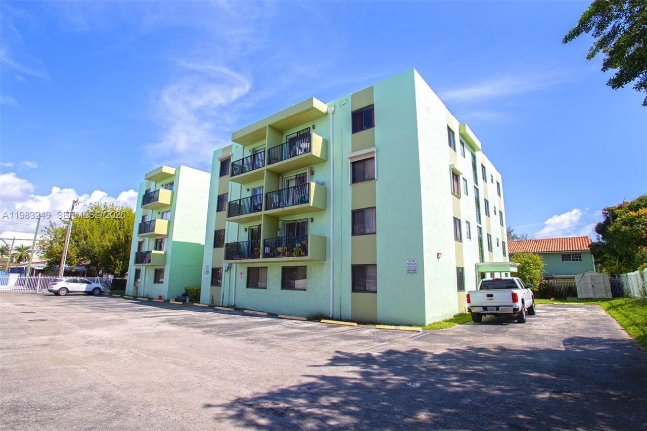 1530 SW 2nd St , Unit 405, Miami, FL 33135 Photo