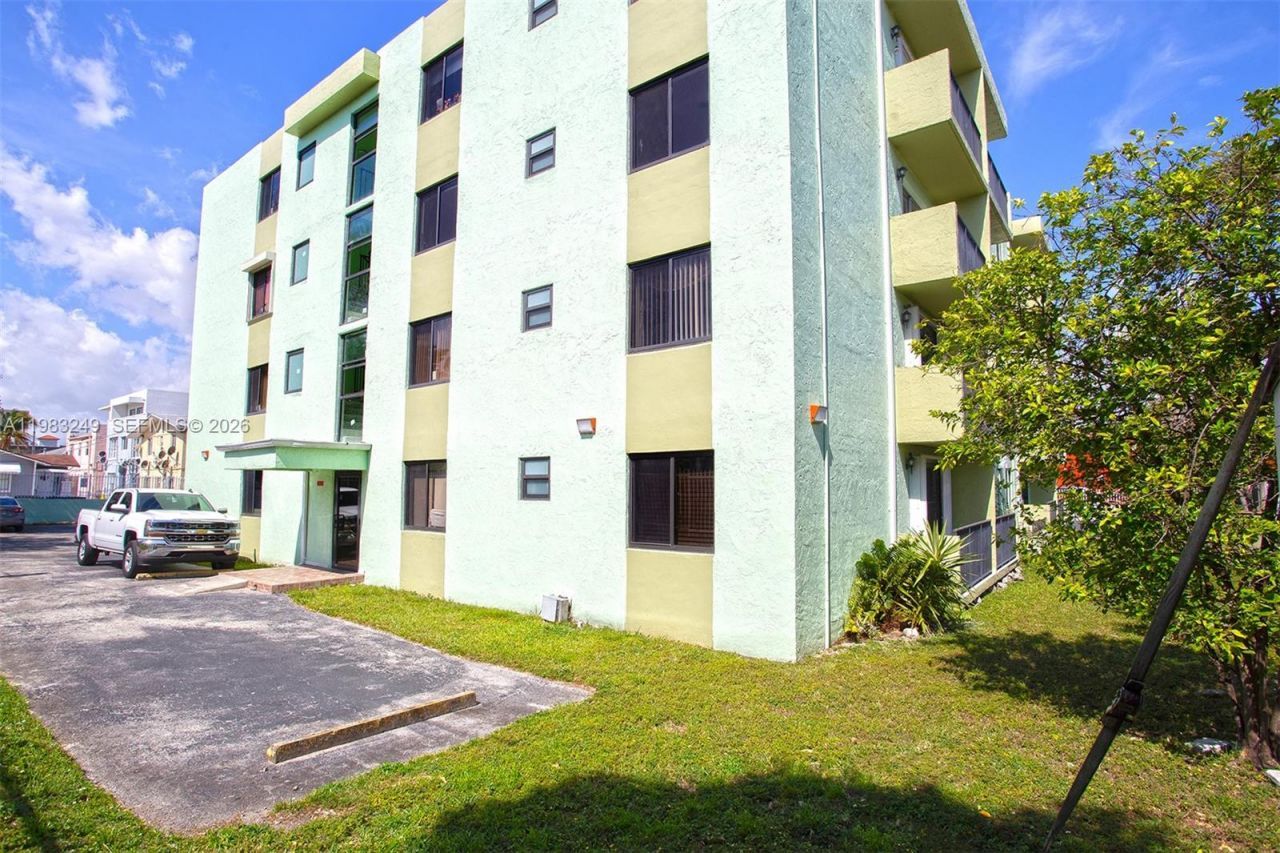 1530 SW 2nd St , Unit 405, Miami, FL 33135 Photo