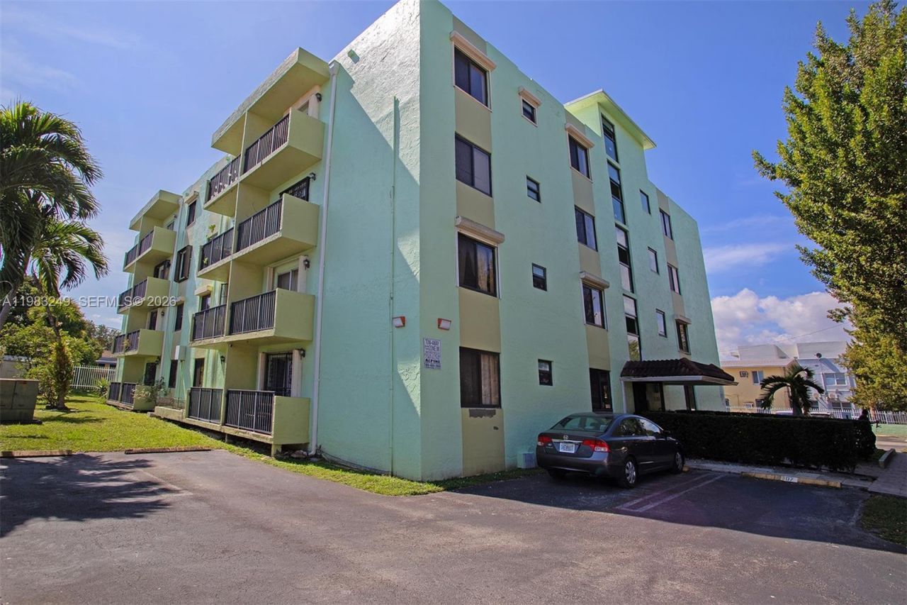 1530 SW 2nd St , Unit 405, Miami, FL 33135 Photo