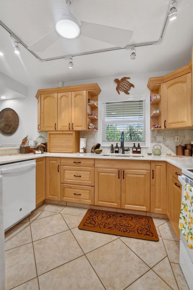 333 SE 20th Ave , Unit G2 (104), Deerfield Beach, FL 33441 Photo