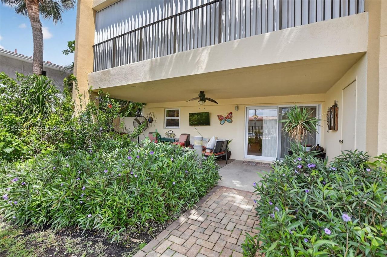333 SE 20th Ave , Unit G2 (104), Deerfield Beach, FL 33441 Photo