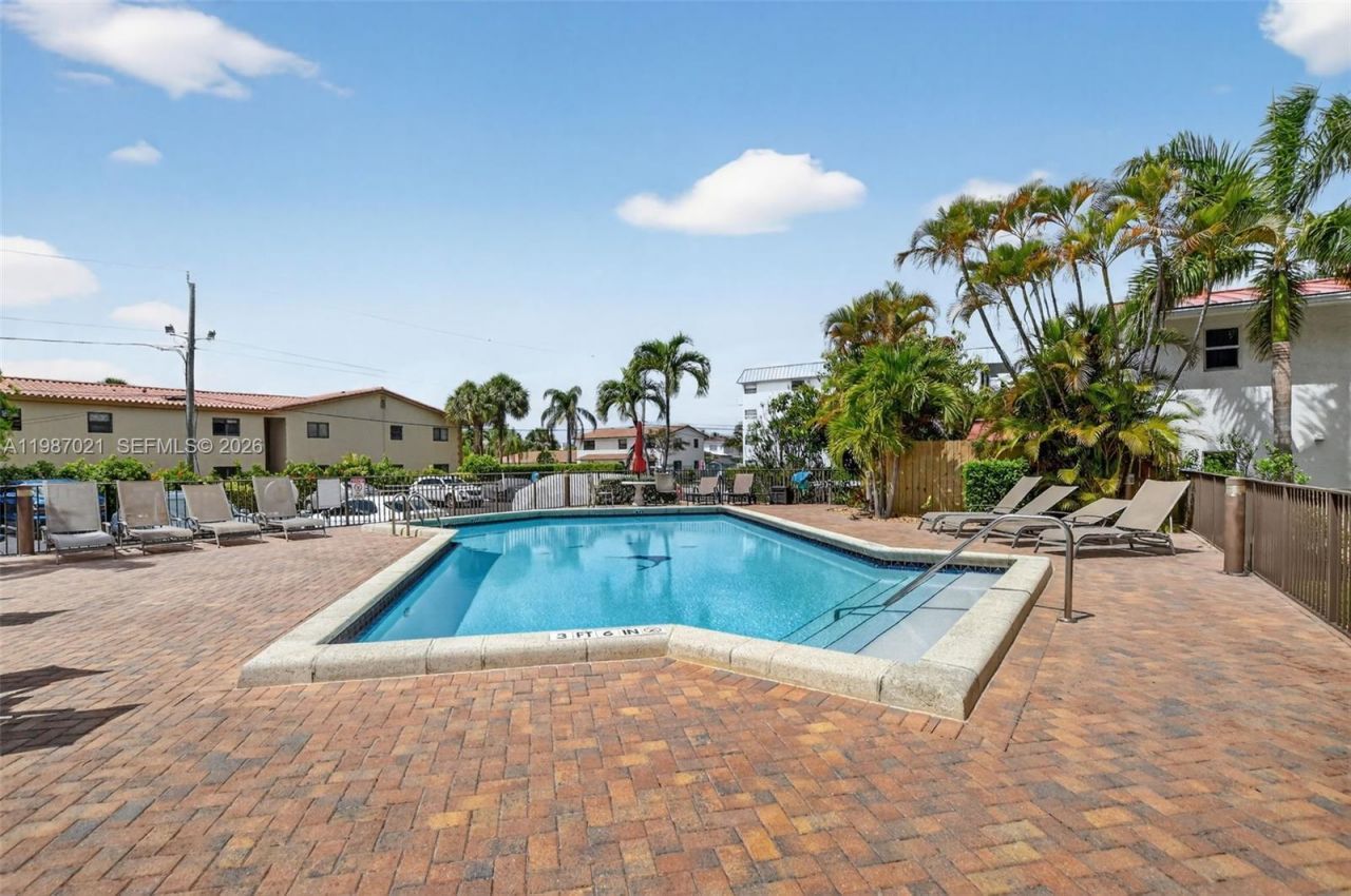 333 SE 20th Ave , Unit G2 (104), Deerfield Beach, FL 33441 Photo