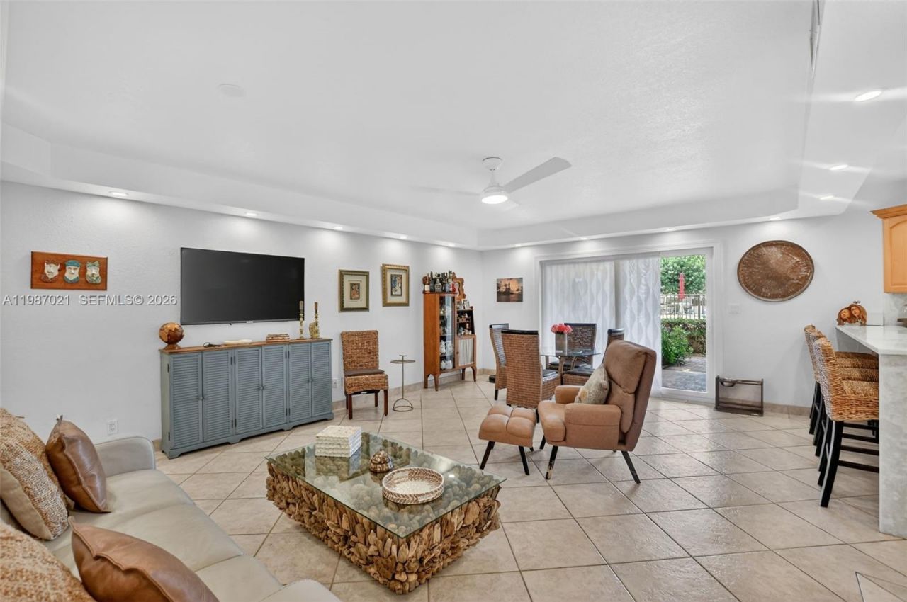 333 SE 20th Ave , Unit G2 (104), Deerfield Beach, FL 33441 Photo