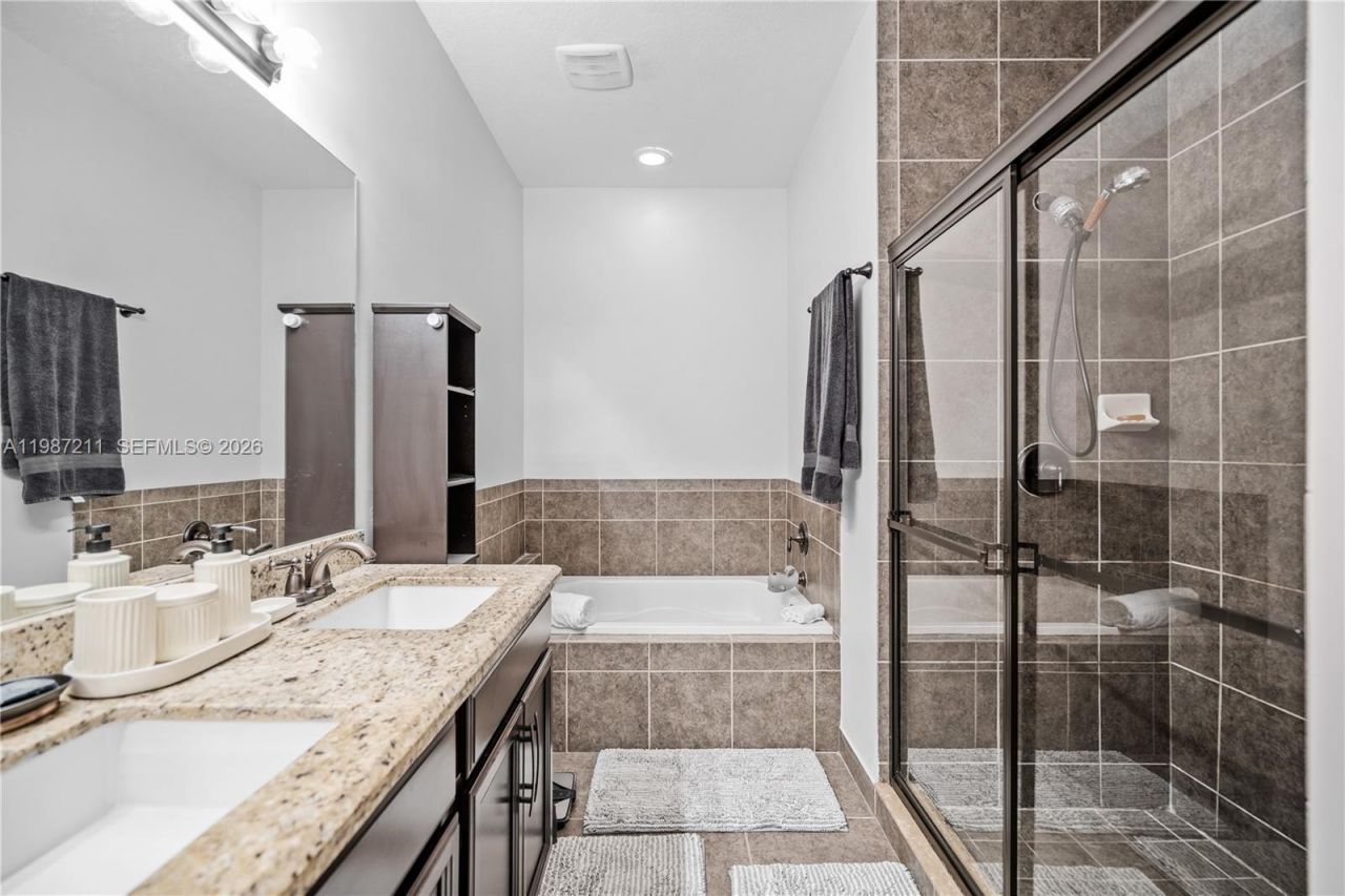 2559 SW 119th Ter, Miramar, FL 33025 Photo