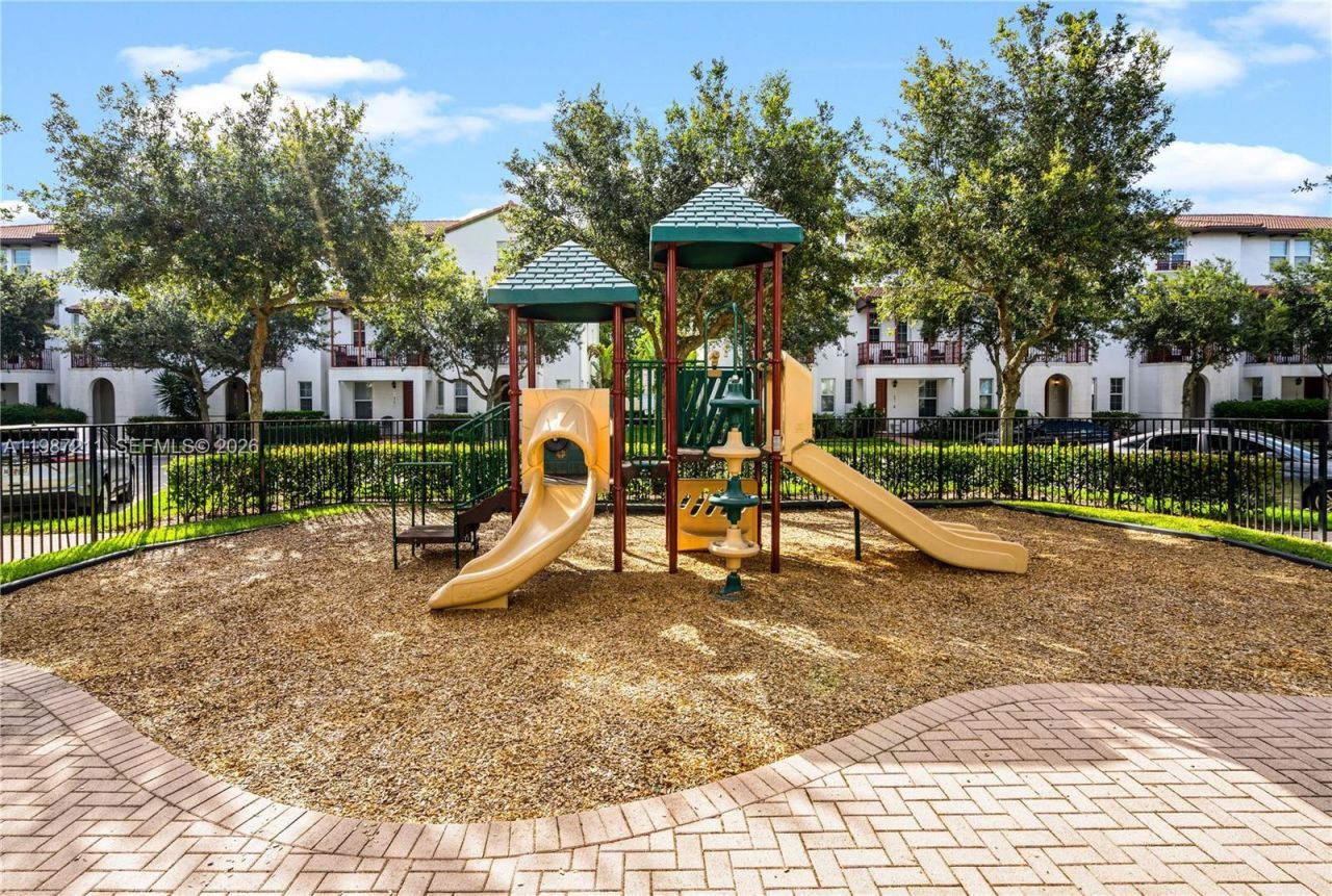 2559 SW 119th Ter, Miramar, FL 33025 Photo