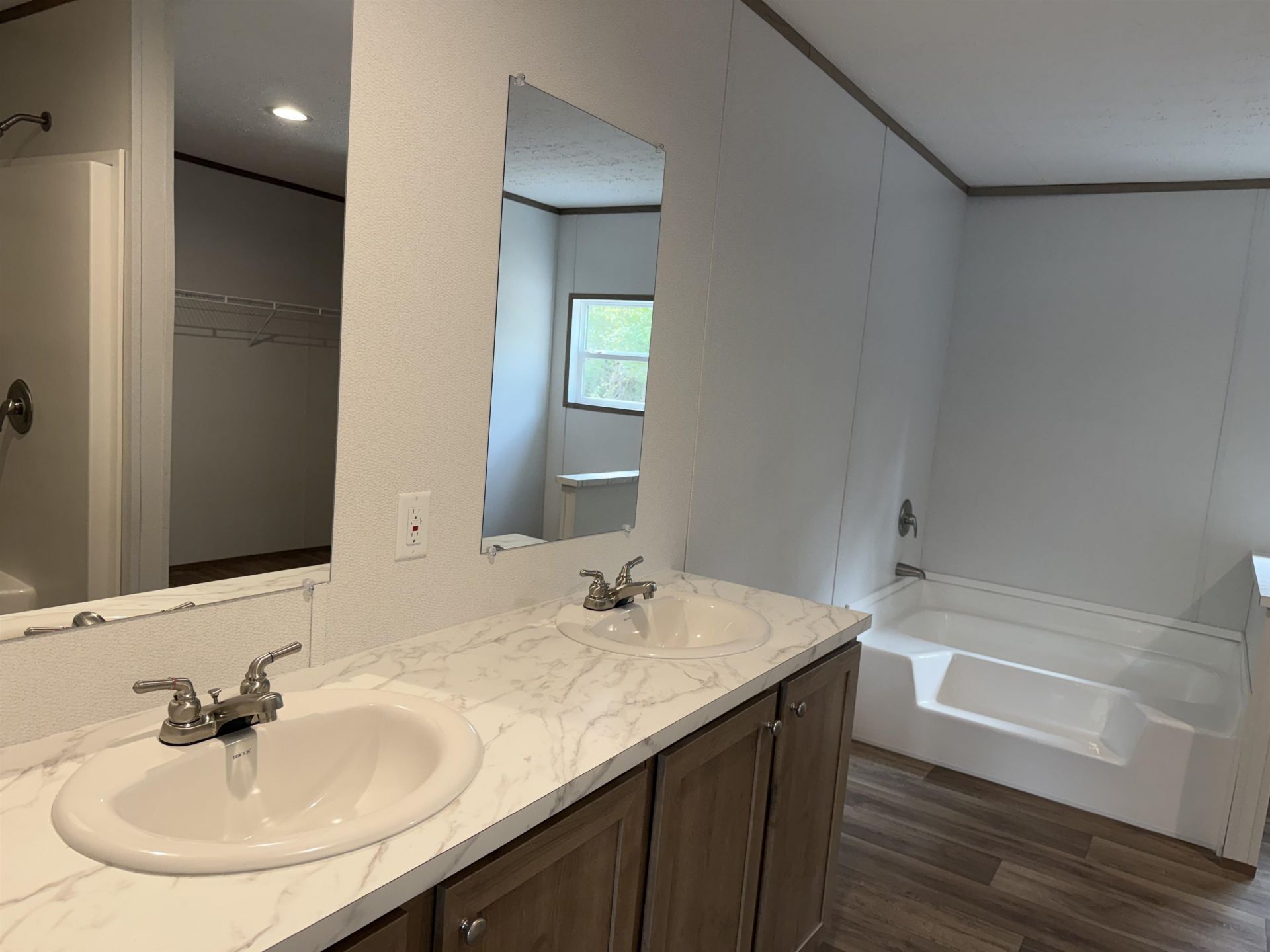 265 Apple Valley Rd. Photo 14