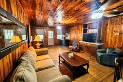 308 Sandcrest Dr. photo 4