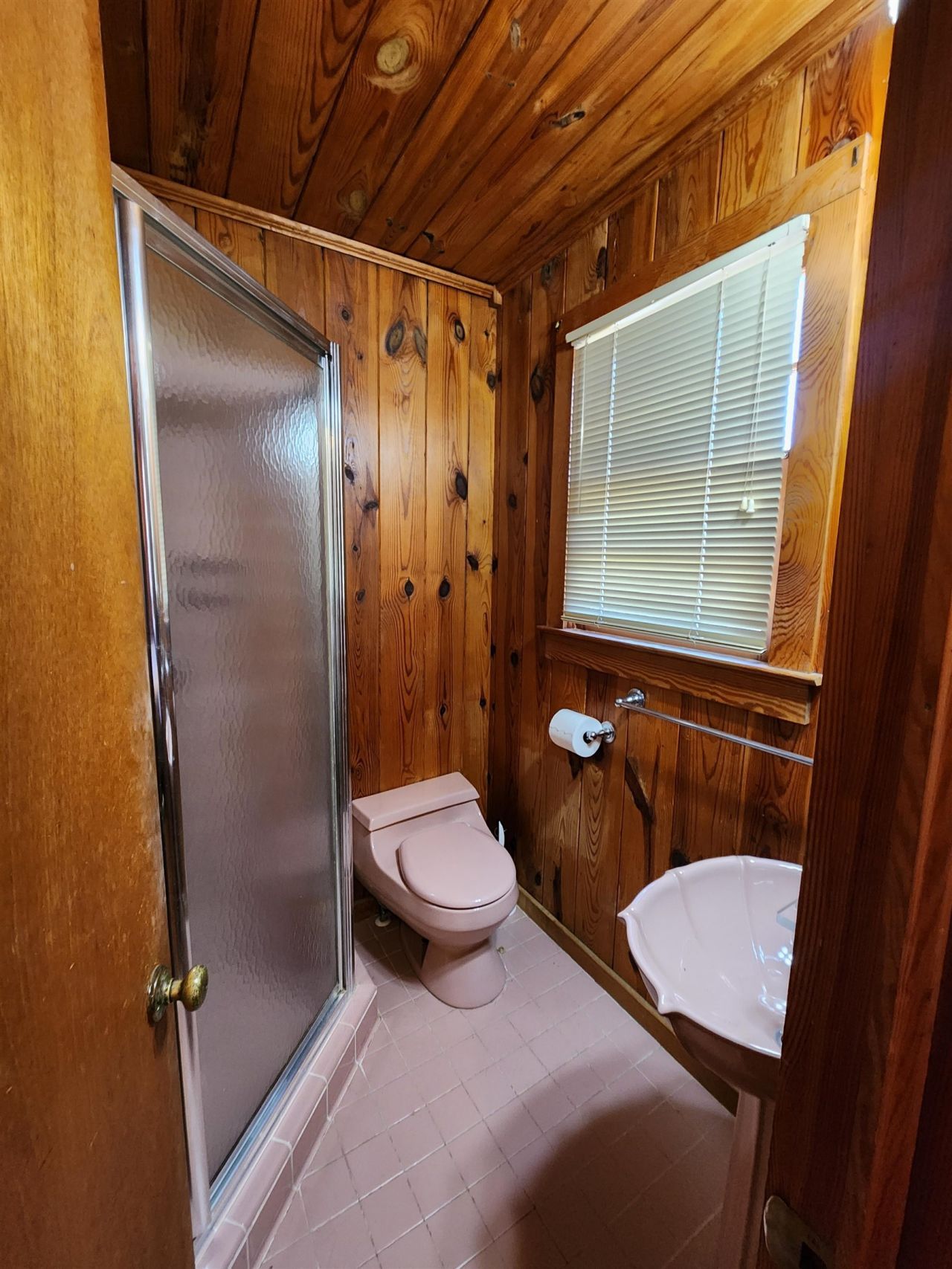 308 Sandcrest Dr. Photo 8