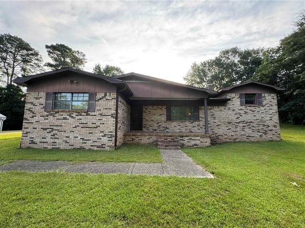 930 Ridgeway Street, Thomasville, AL 36784