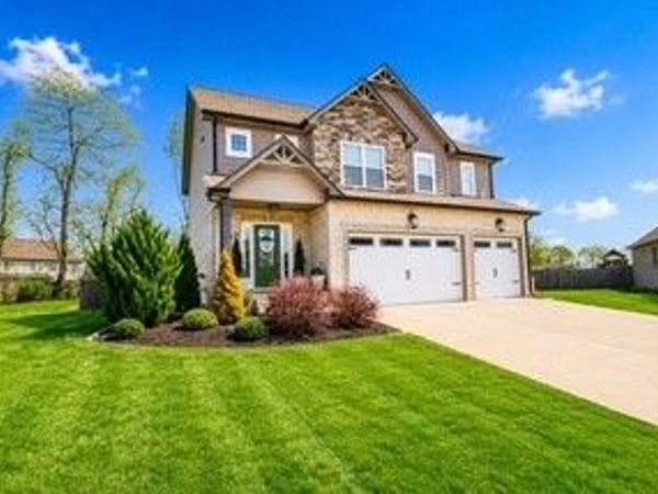 137 Trillium Ct, Clarksville, TN 37043
