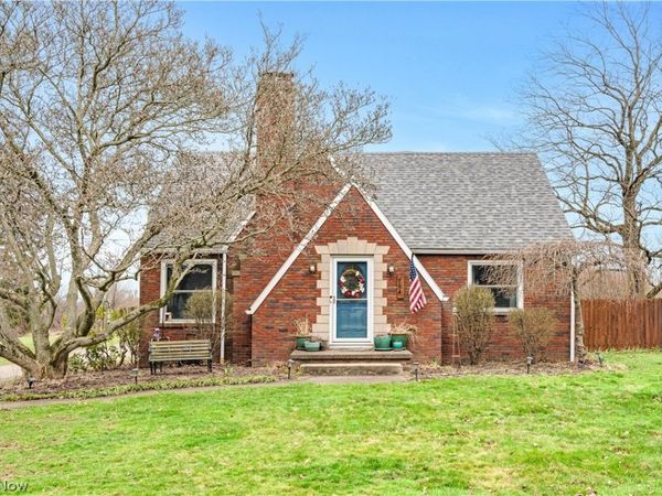 754 Fairfield Avenue , Columbiana, OH 44408