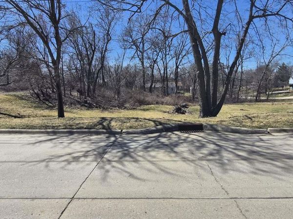 536 N 3rd Street, Centerville, IA 52544