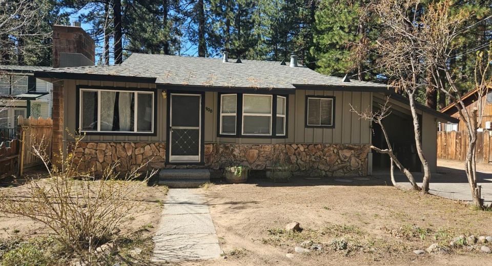 900 Patricia Lane, South Lake Tahoe, CA 96150 Photo