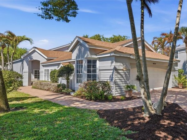 8839 Lakeside Circle, Vero Beach, FL 32963