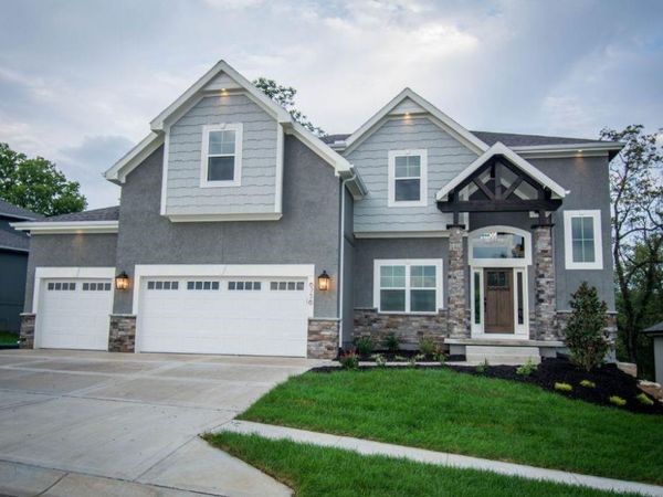 5779 NW Black Oak Court, Parkville, MO 64152