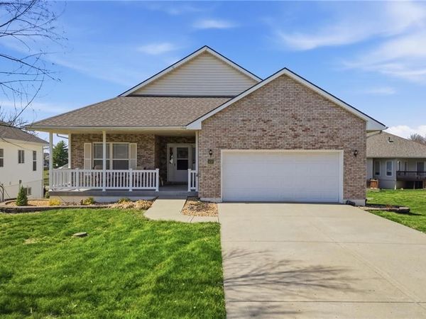 408 Victoria Avenue, Excelsior Springs, MO 64024