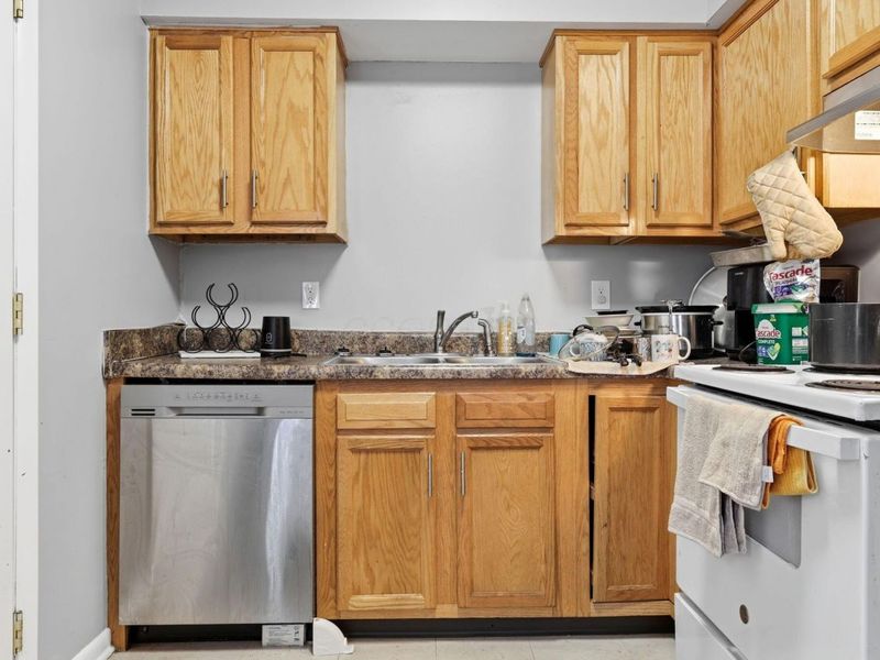 4909-4911 Karl Road , Columbus, OH 43229 Photo 18