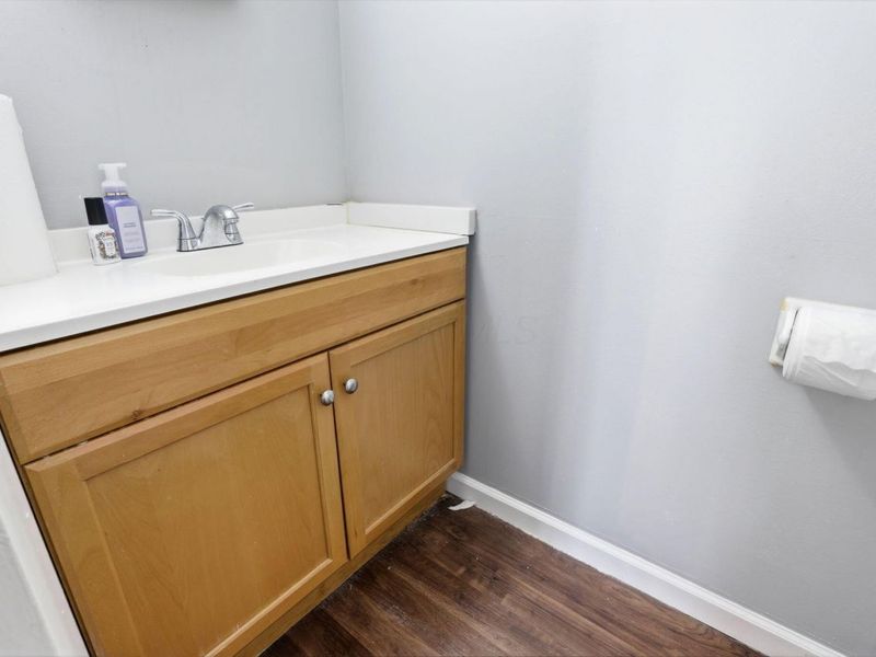 4909-4911 Karl Road , Columbus, OH 43229 Photo 20