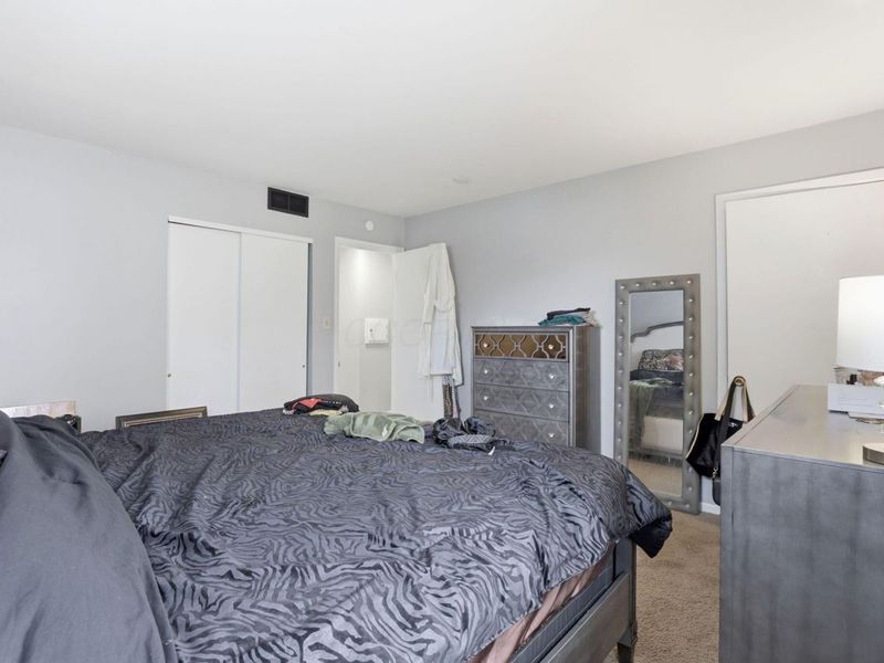 4909-4911 Karl Road , Columbus, OH 43229 Photo 22