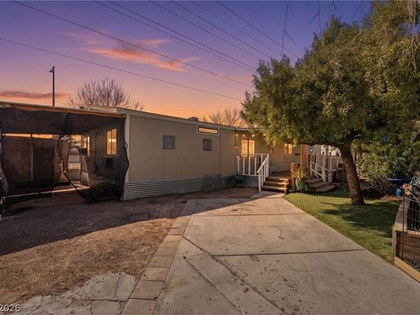 2885 Green Tree Avenue , Las Vegas, NV 89142