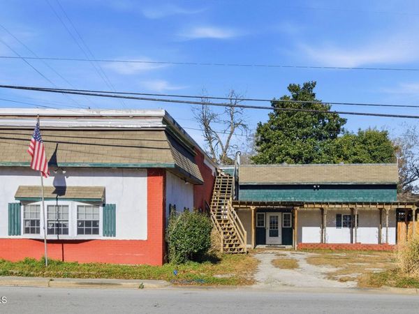 201 N Wilmington Street , Richlands, NC 28574