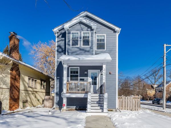 2701 Noyes Street , Evanston, IL 60201