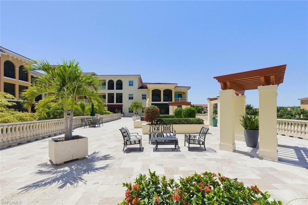 21490 Strada Nuova Cir, Unit 201, Estero, FL 33928 Photo