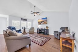 1318 Golden Valley Pl. photo 4