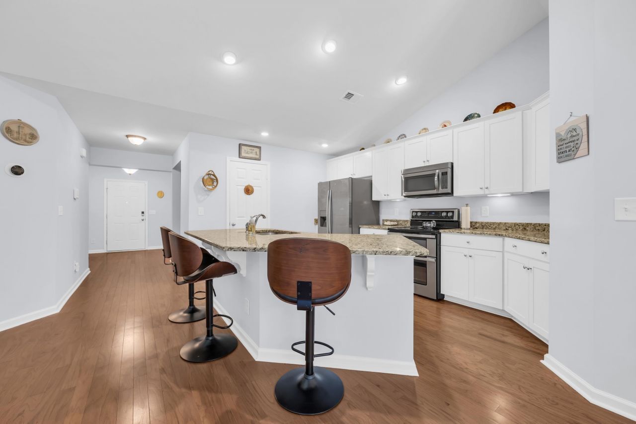 1318 Golden Valley Pl. Photo 7