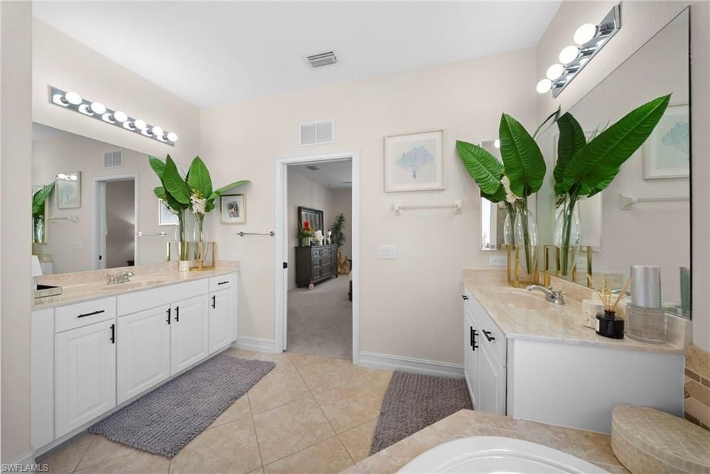 14321 Manchester Dr , Naples, FL 34114 Photo