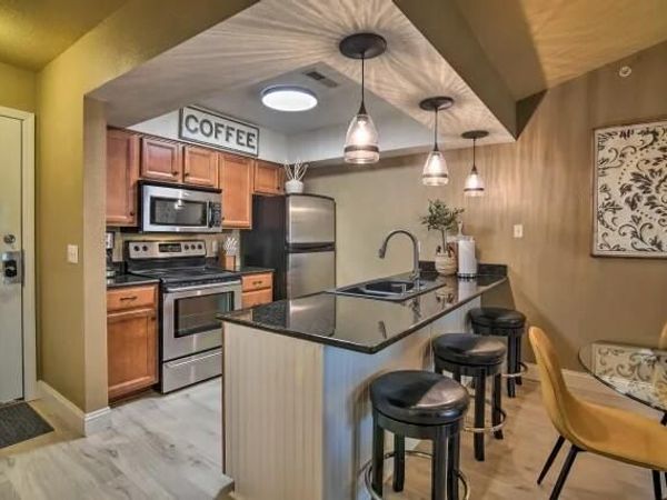 200 Golf View Drive, Unit 5, Branson, MO 65616