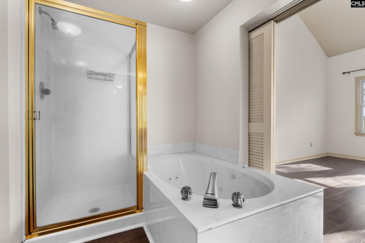 1850 Atlantic Drive Photo 23