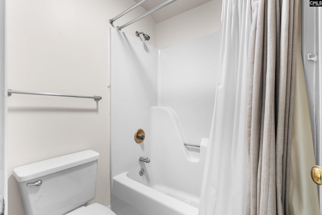 1850 Atlantic Drive Photo 32