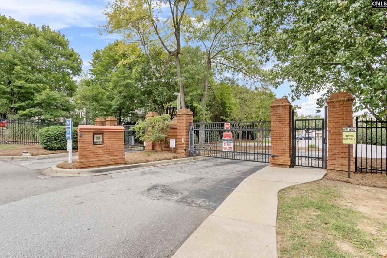 1850 Atlantic Drive Photo 44