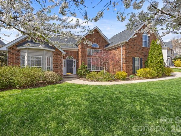 12507 Windward Oaks Drive, Huntersville, NC 28078