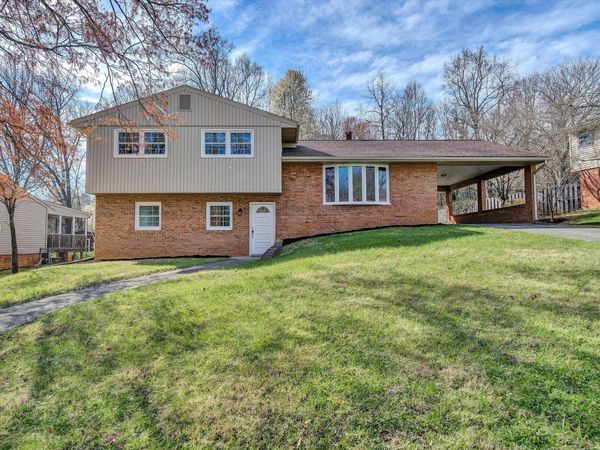 3220 Hartley CIR SW, Roanoke, VA 24018