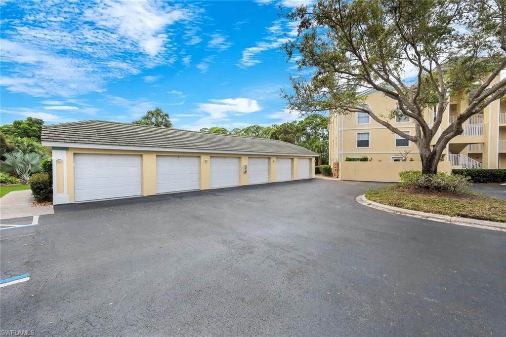 15495 Cedarwood Ln, Unit 204, Naples, FL 34110 Photo