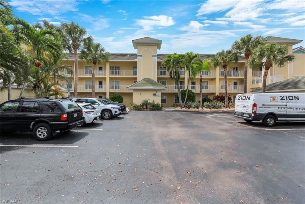 15495 Cedarwood Ln, Unit 204, Naples, FL 34110 Photo