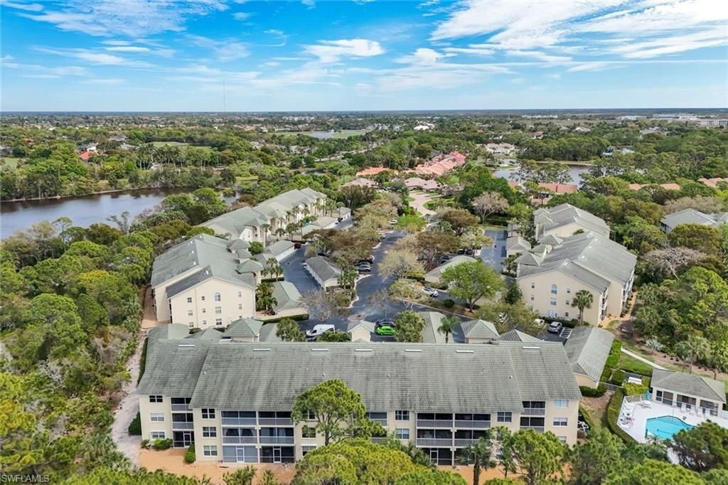 15495 Cedarwood Ln, Unit 204, Naples, FL 34110 Photo