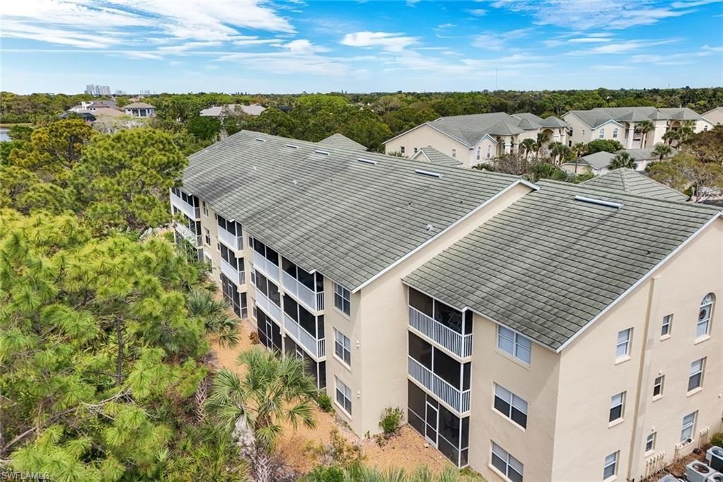15495 Cedarwood Ln, Unit 204, Naples, FL 34110 Photo