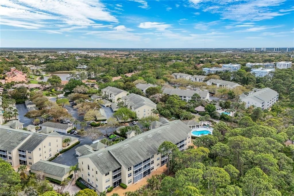 15495 Cedarwood Ln, Unit 204, Naples, FL 34110 Photo